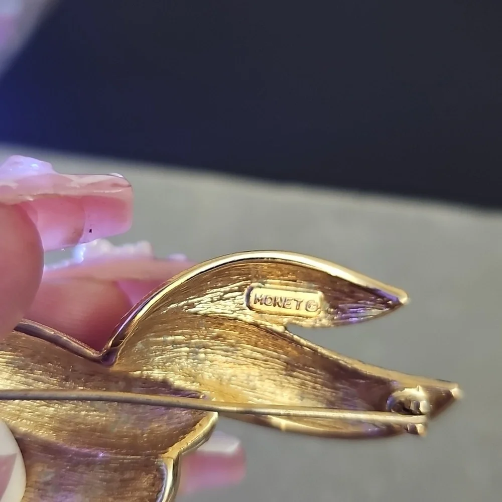 Vintage Signed Monet Gold Tone Brooch
